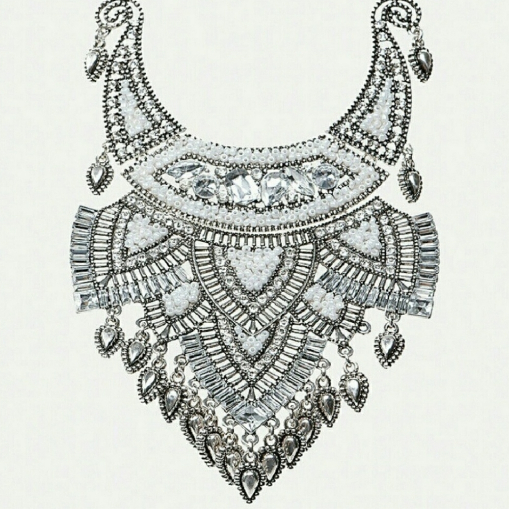 Bebe Bib Necklace - Picture 3 of 4